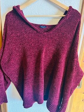 Splendid Burgundy V-Neck Hoodie Sweater